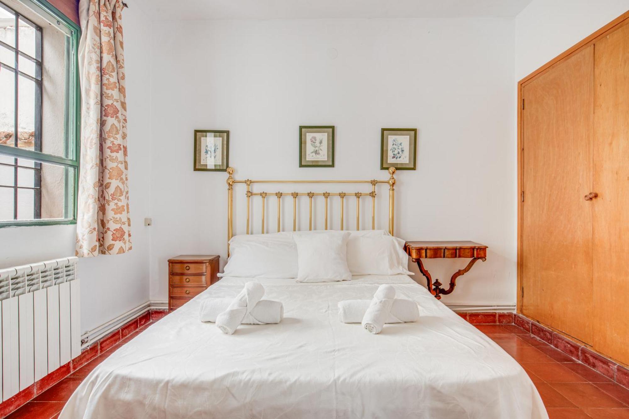 -Iponubahomes- Centrica Casa Con Jardin Y Chimenea บาเอนา ภายนอก รูปภาพ